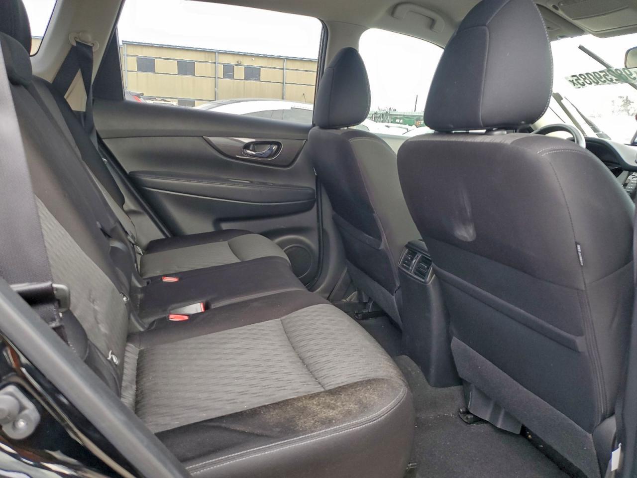 2019 NISSAN ROGUE S photo 11