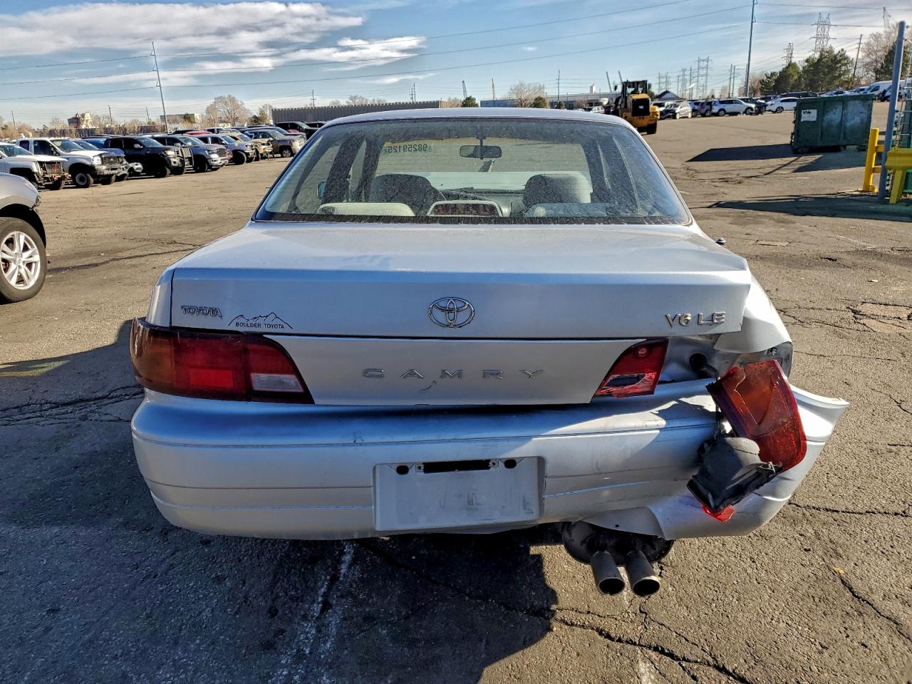 1995 TOYOTA CAMRY LE photo 11