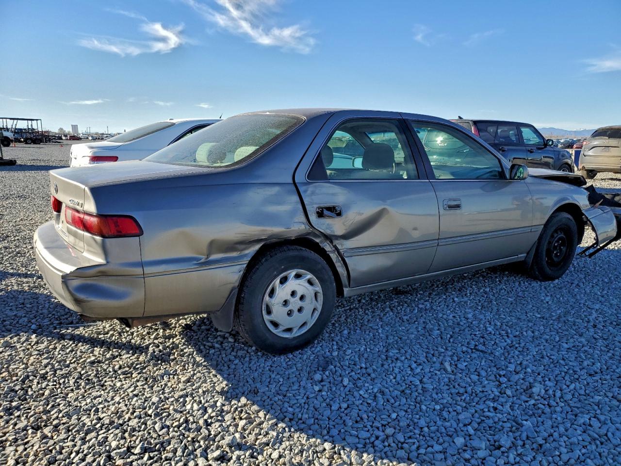 1999 TOYOTA CAMRY CE photo 3