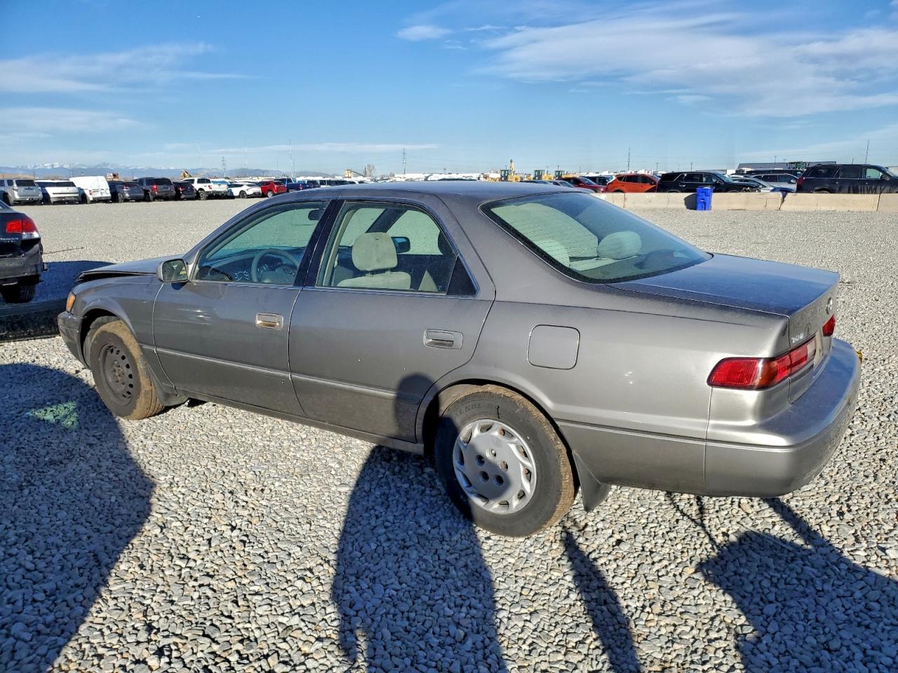 1999 TOYOTA CAMRY CE photo 2