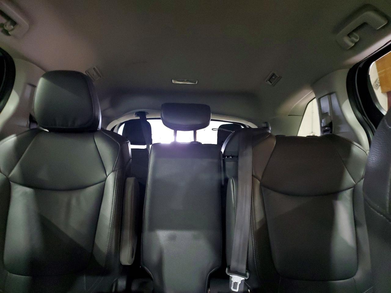 2022 TOYOTA SIENNA LE photo 10