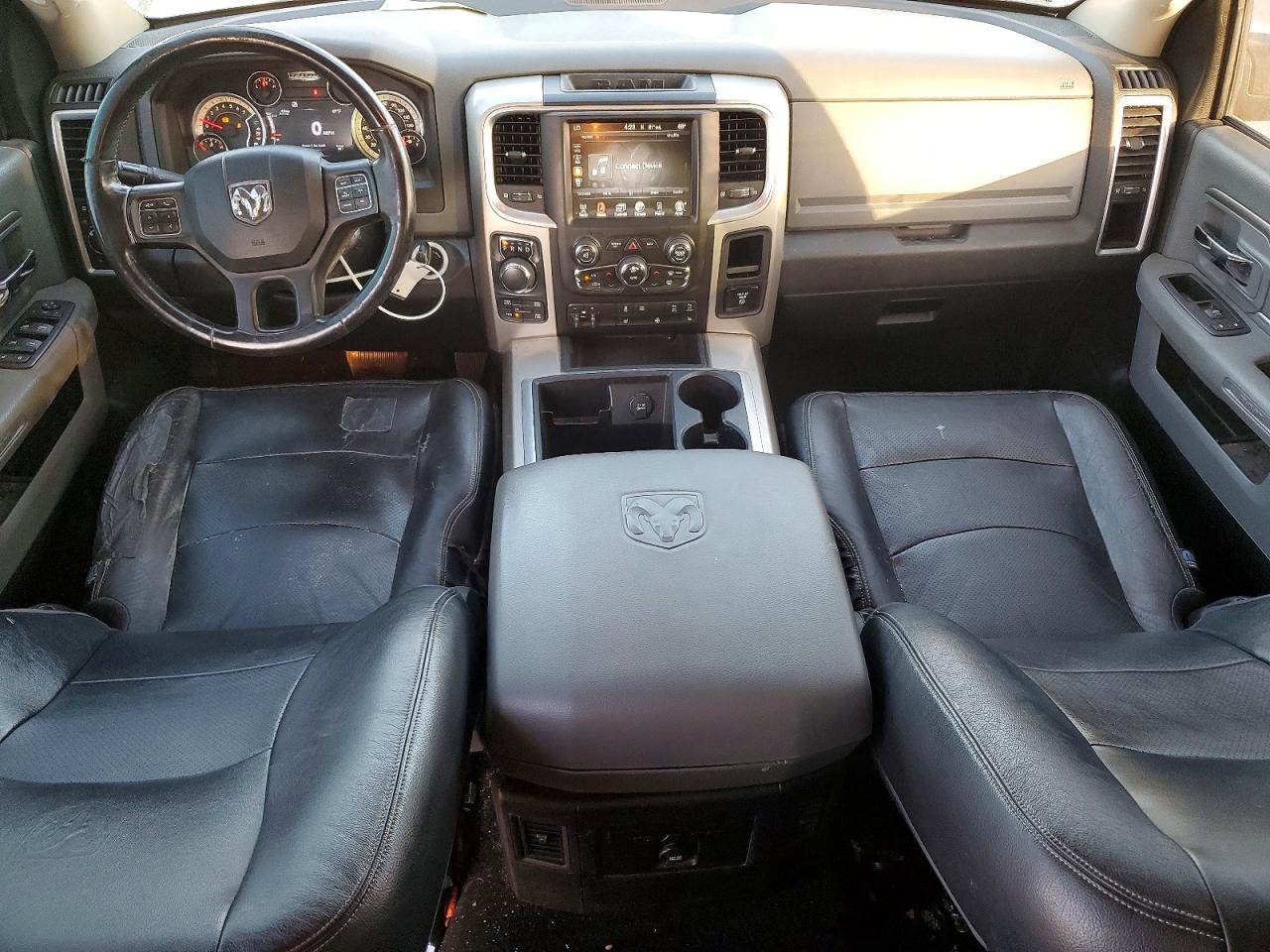 2015 RAM 1500 SLT photo 8