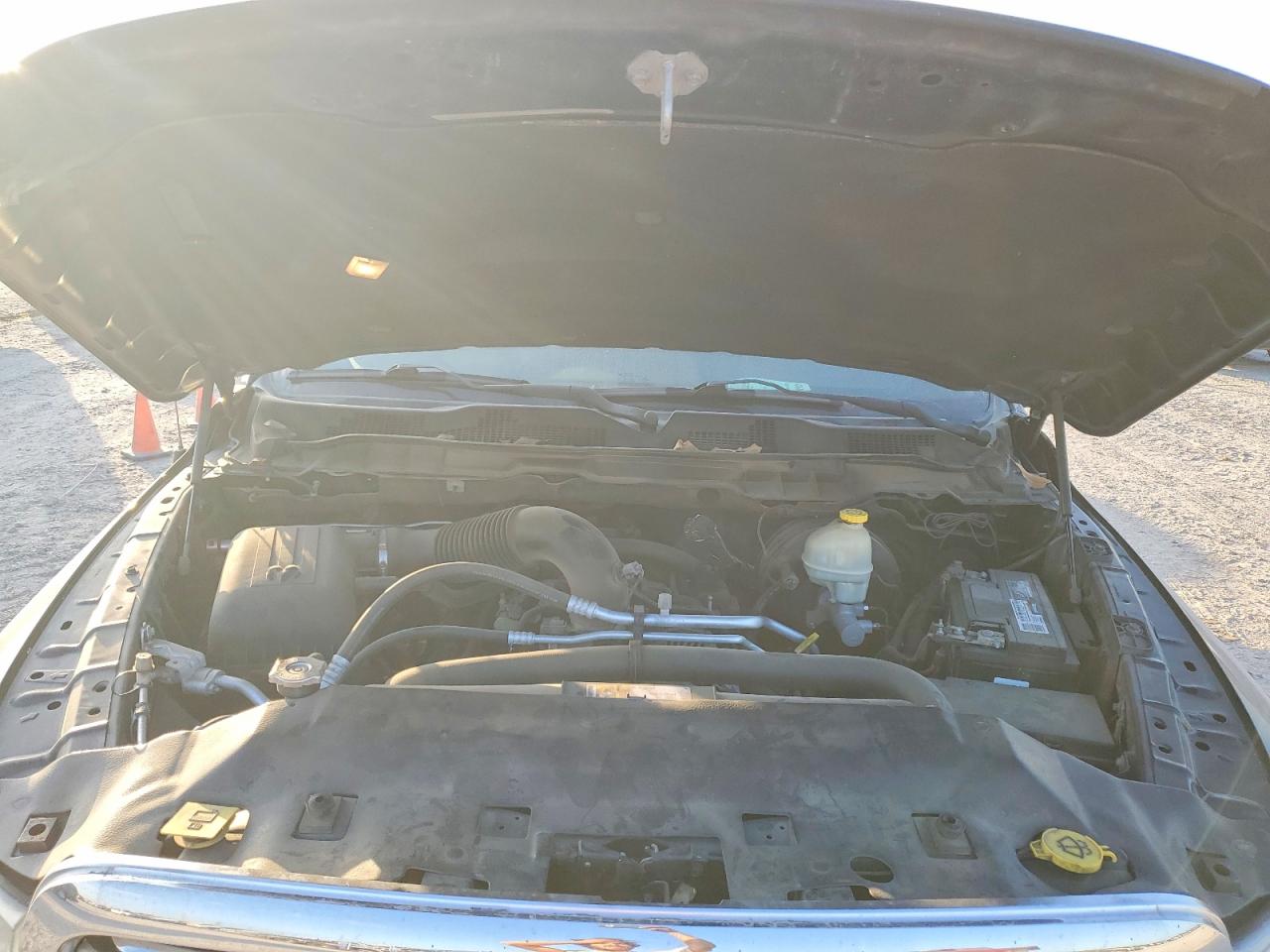 2015 RAM 1500 SLT photo 11