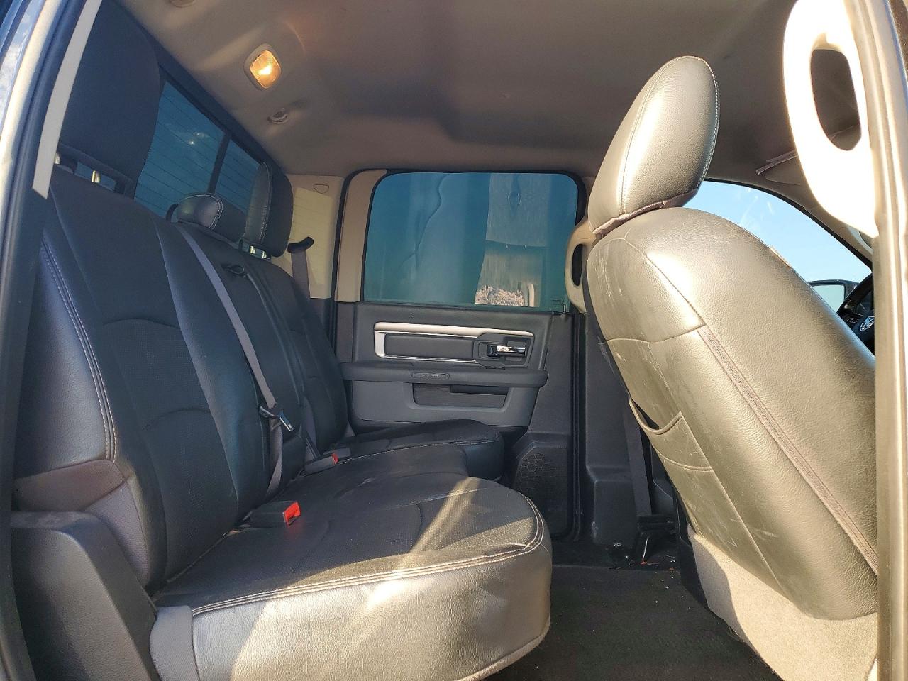 2015 RAM 1500 SLT photo 10