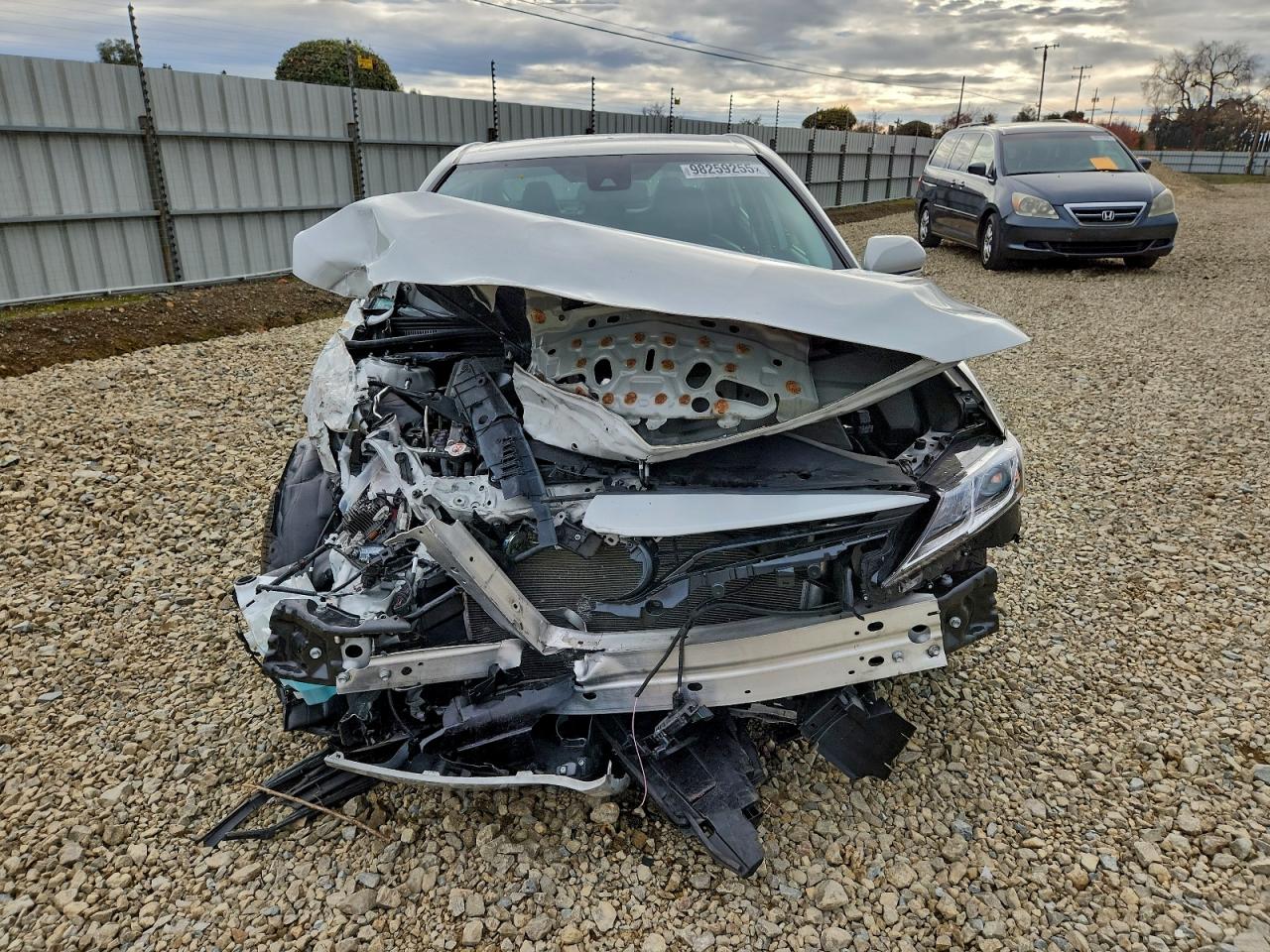 2022 TOYOTA CAMRY LE photo 5
