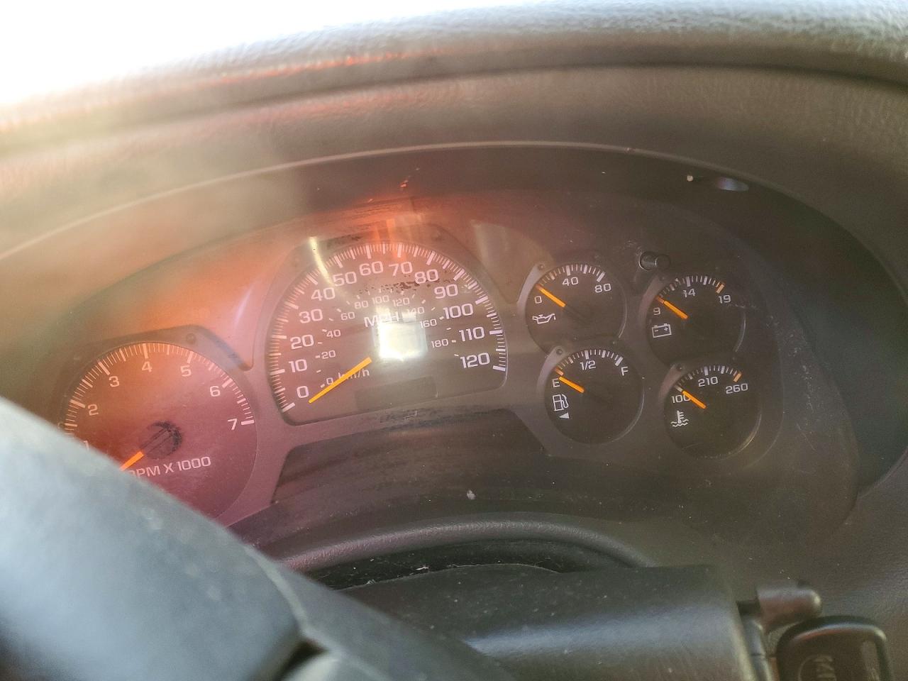 2002 CHEVROLET TRAILBLAZER photo 9
