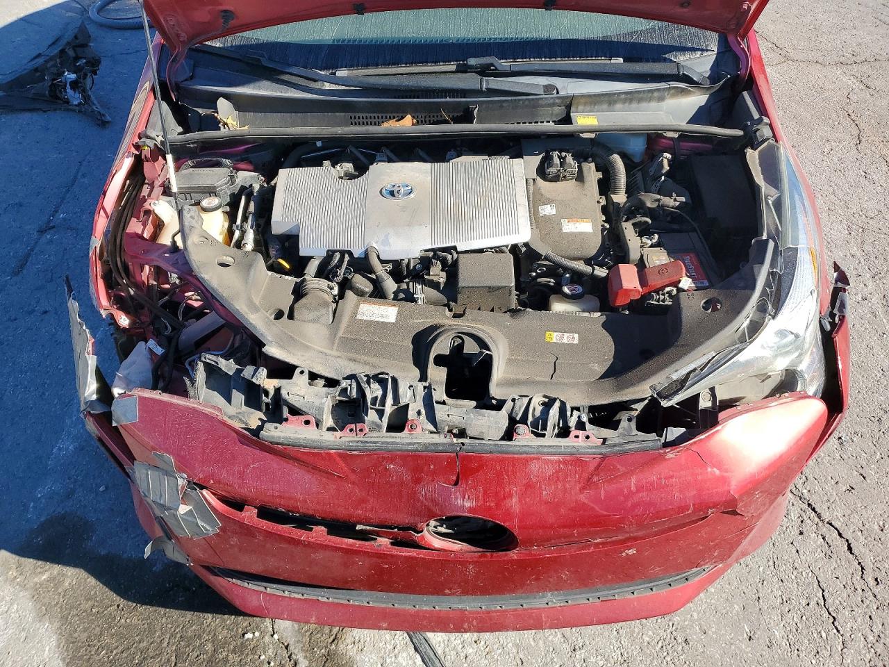 2018 TOYOTA PRIUS TWO photo 12