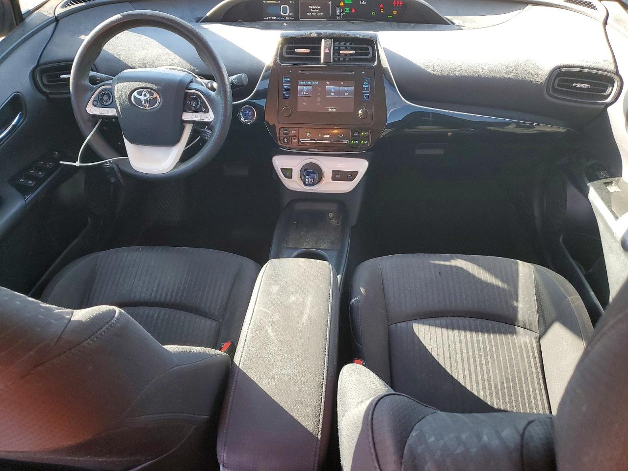 2018 TOYOTA PRIUS TWO photo 8