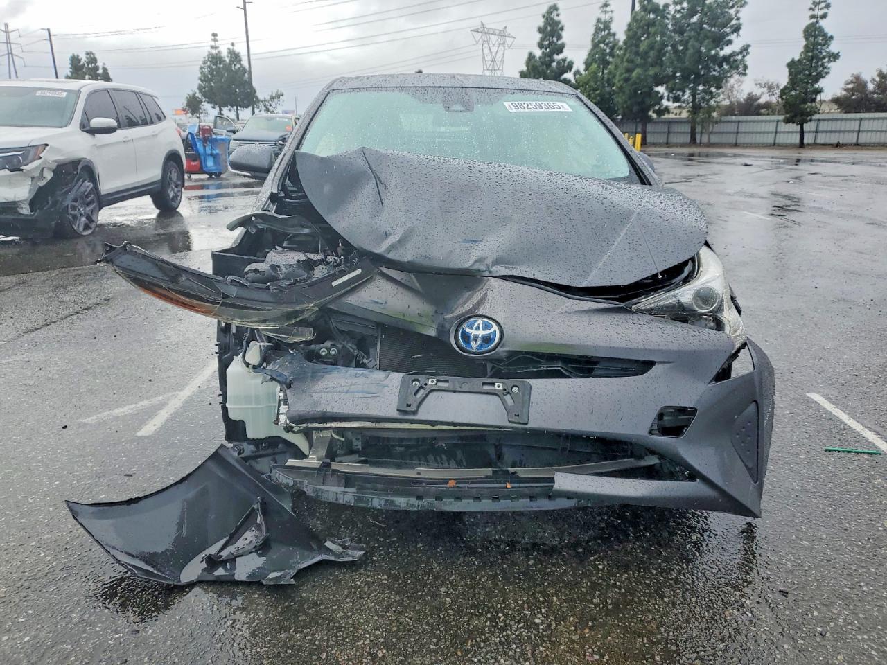 2017 TOYOTA PRIUS photo 5