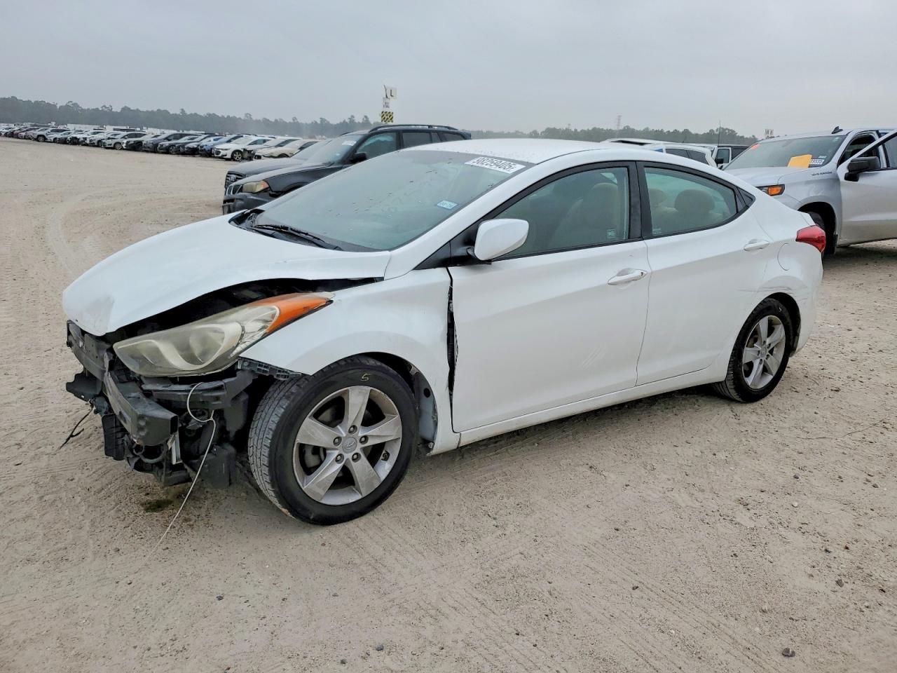 2013 HYUNDAI ELANTRA