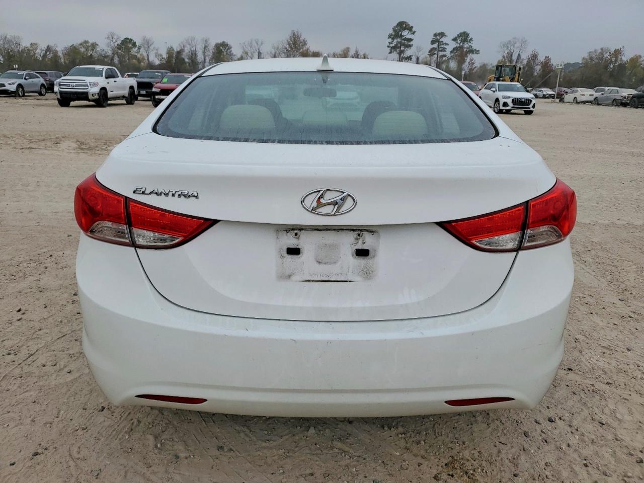 2013 HYUNDAI ELANTRA GLS photo 6