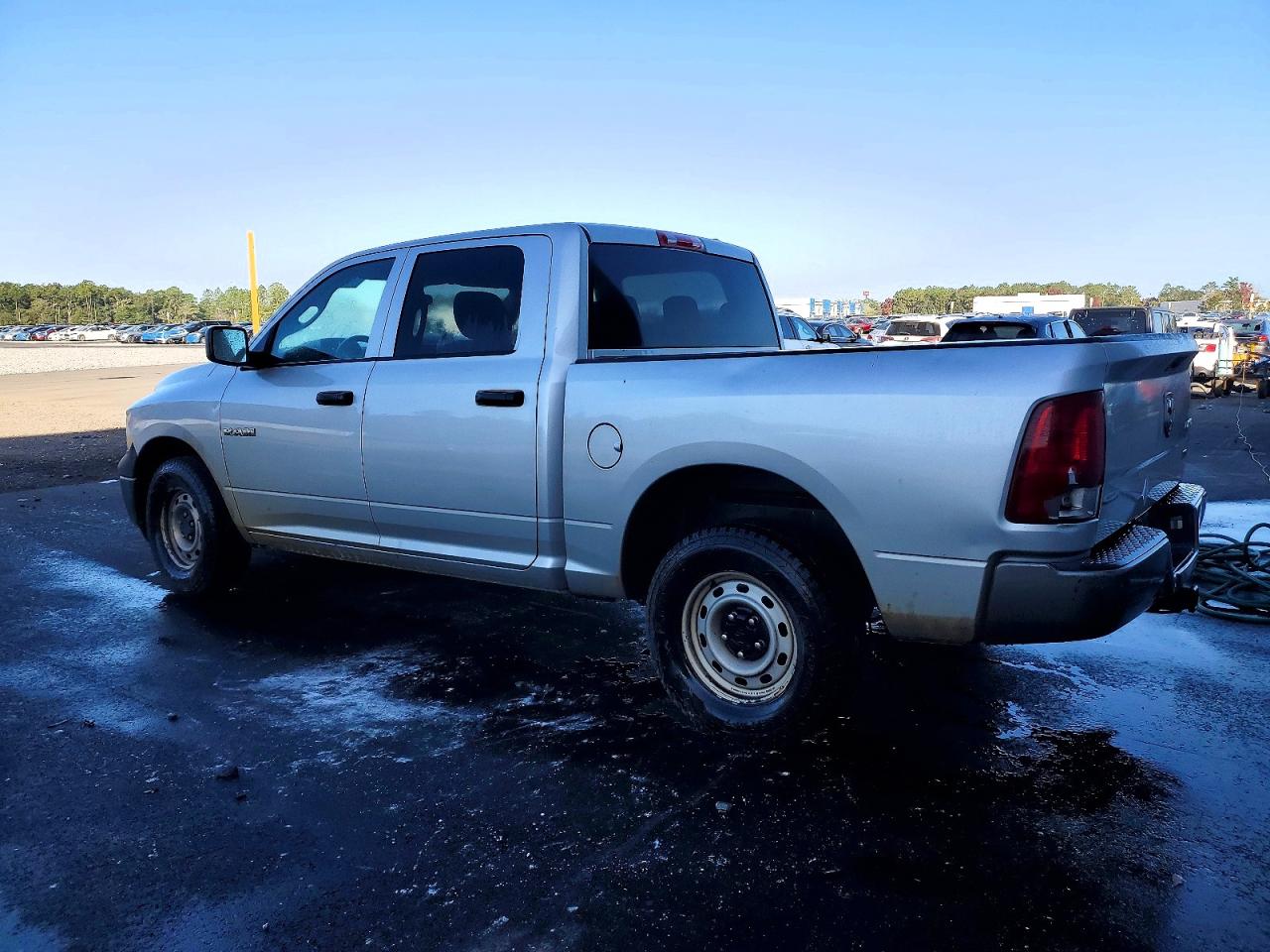 2010 DODGE RAM 1500 photo 2