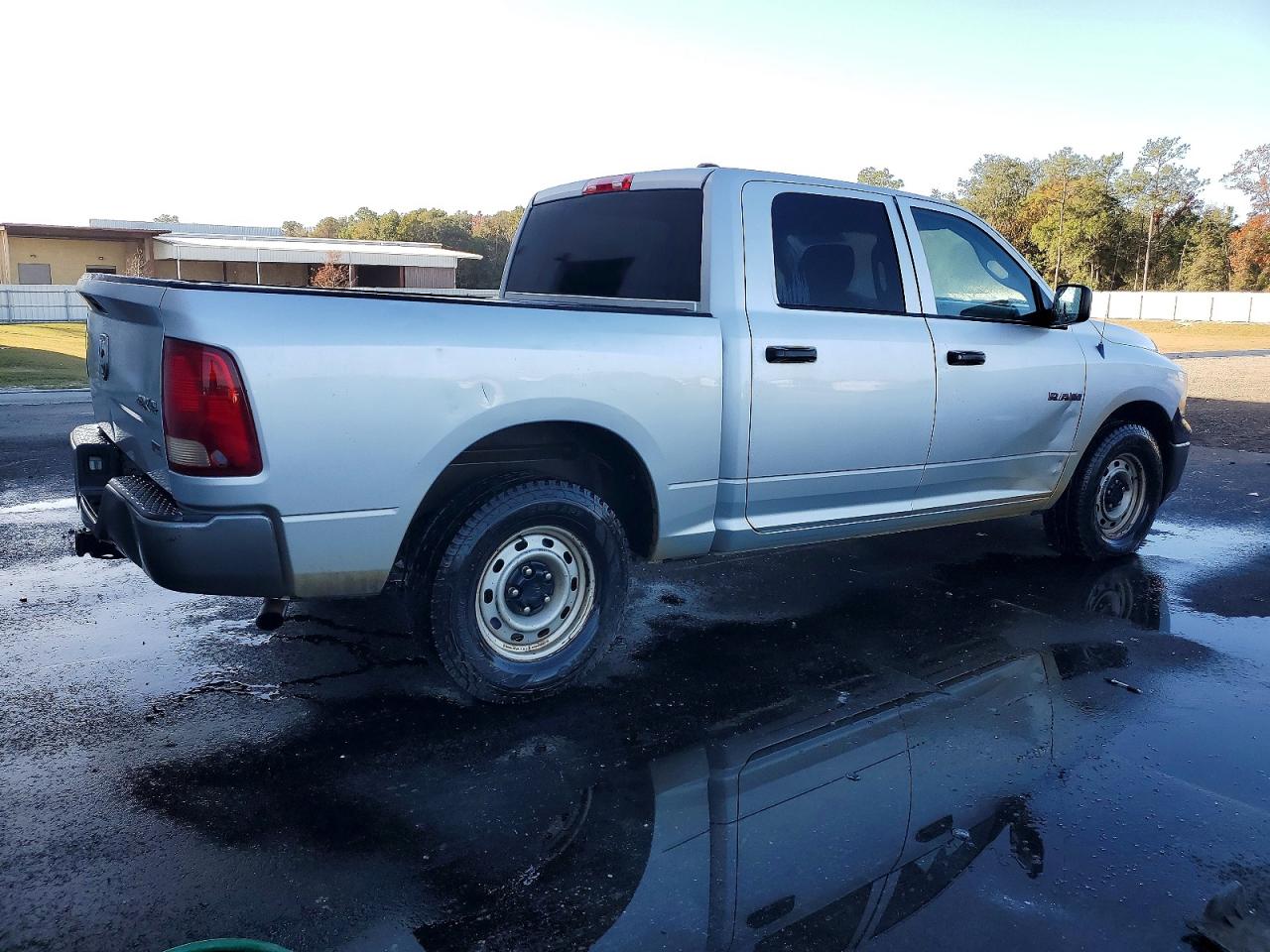 2010 DODGE RAM 1500 photo 3