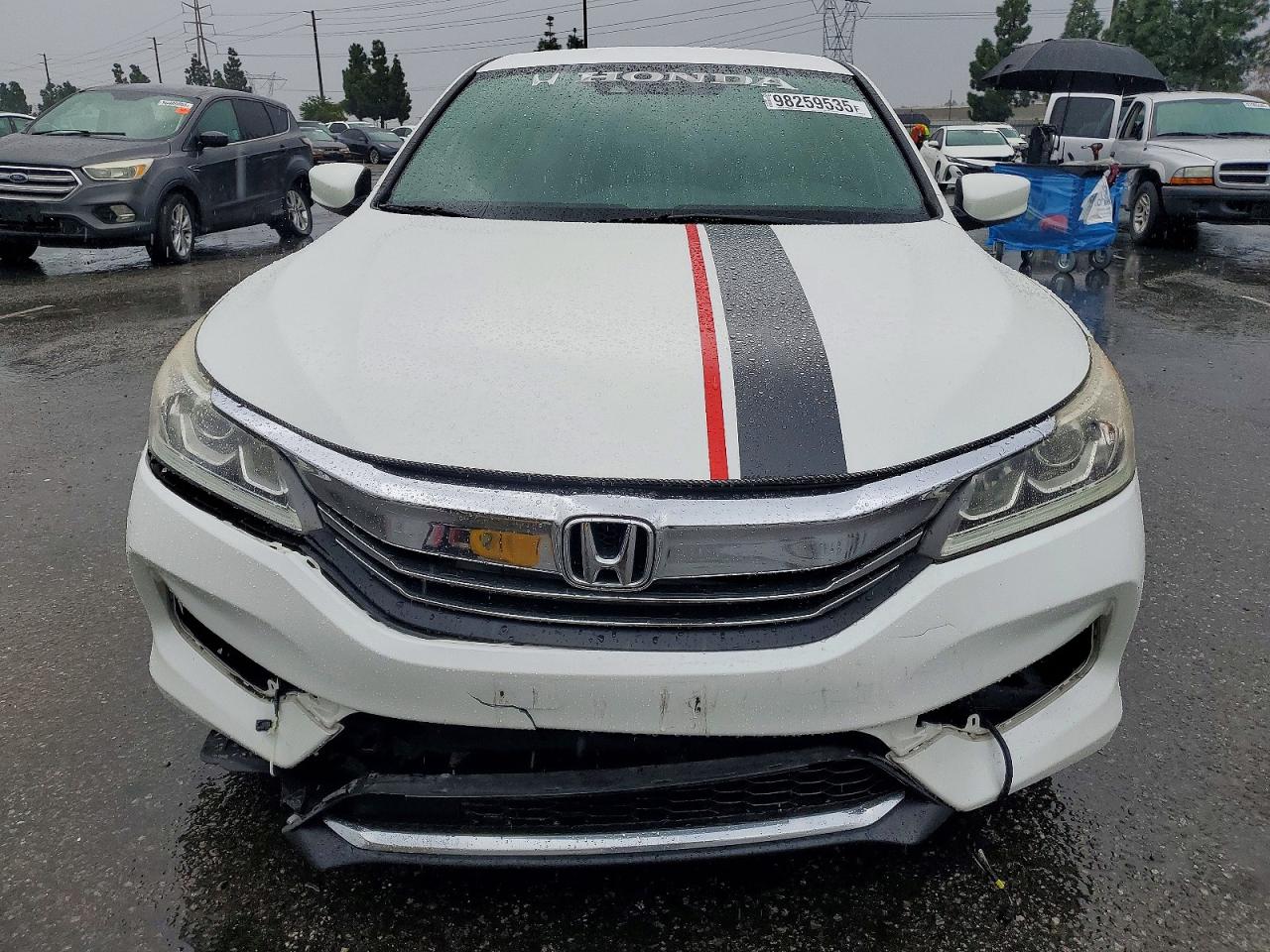 2017 HONDA ACCORD photo 5