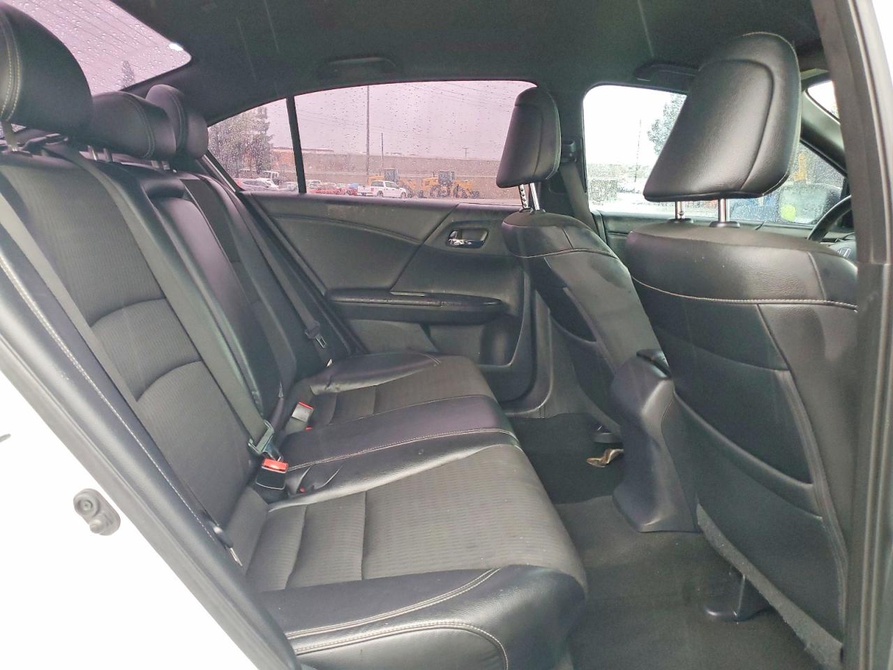 2017 HONDA ACCORD photo 10