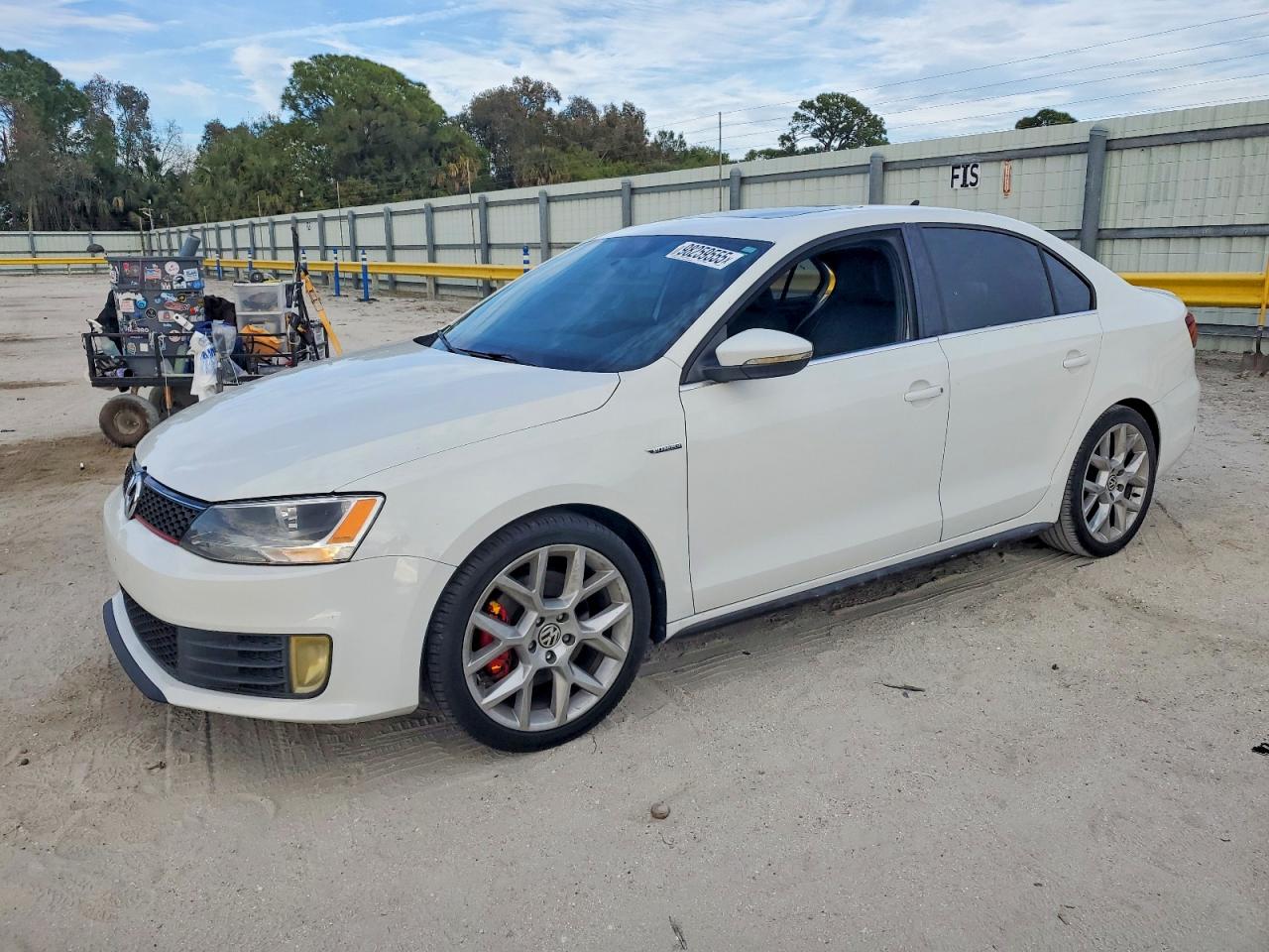 2014 VOLKSWAGEN JETTA
