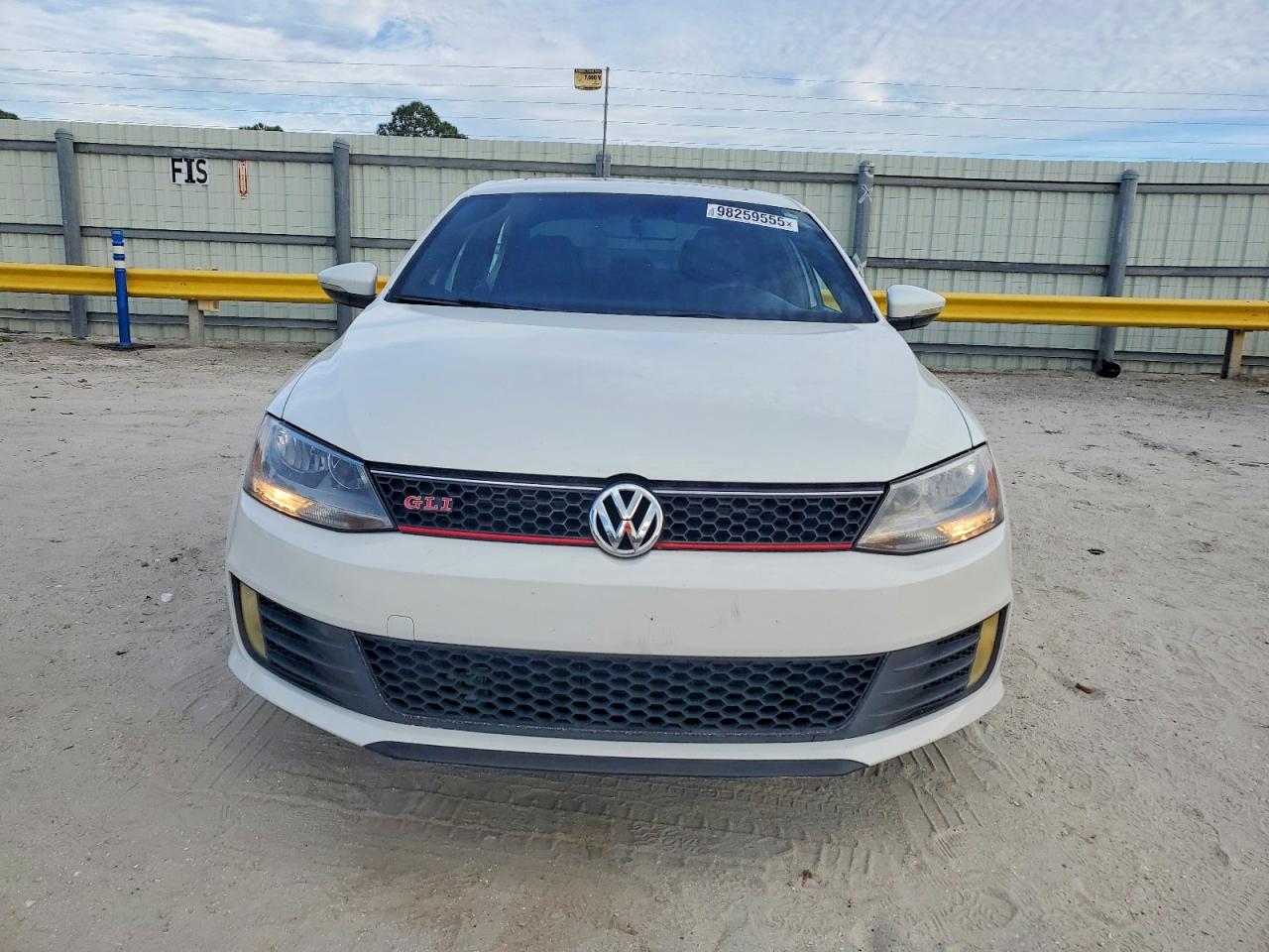 2014 VOLKSWAGEN JETTA GLI photo 5
