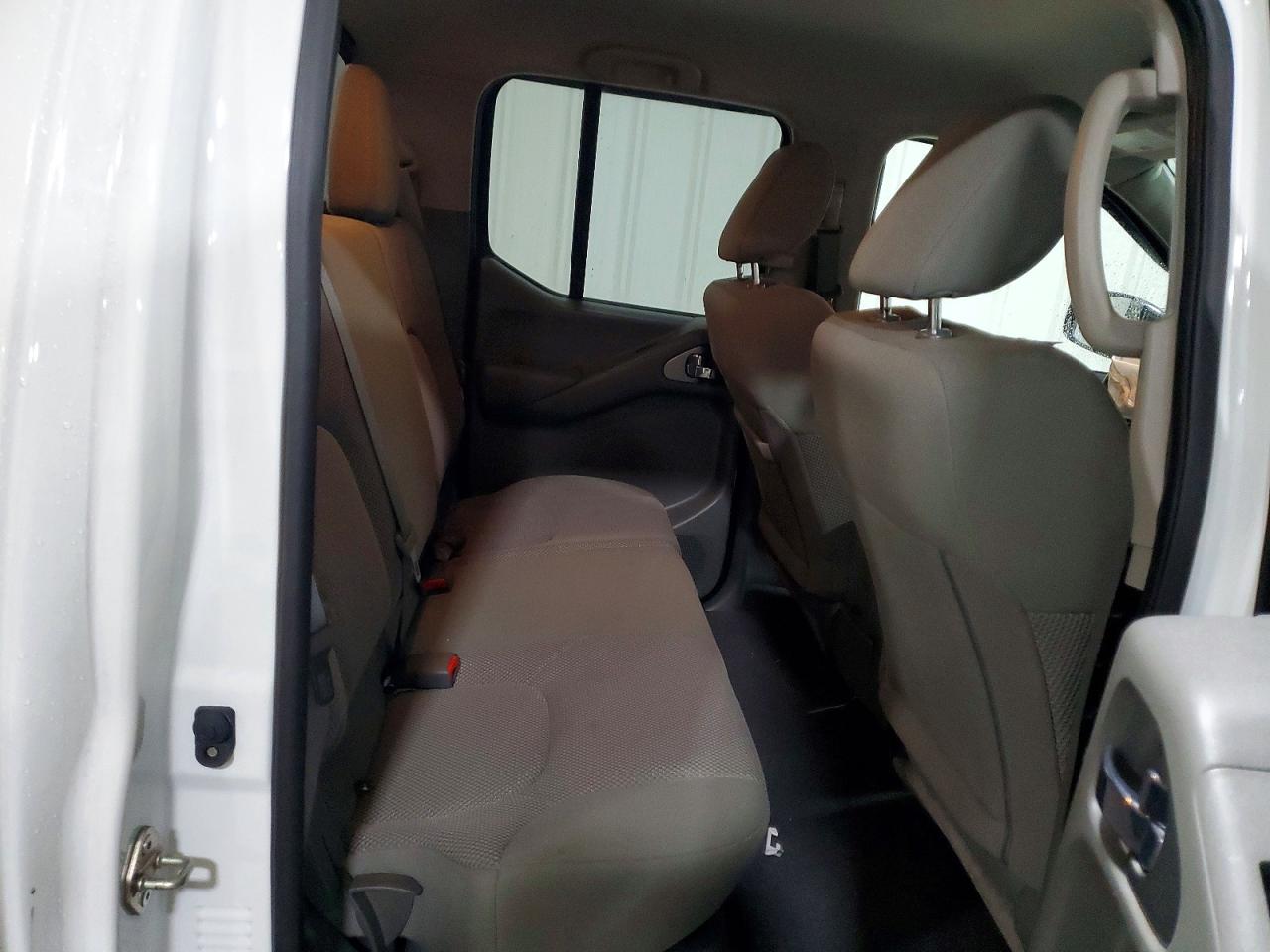 2019 NISSAN FRONTIER S photo 10