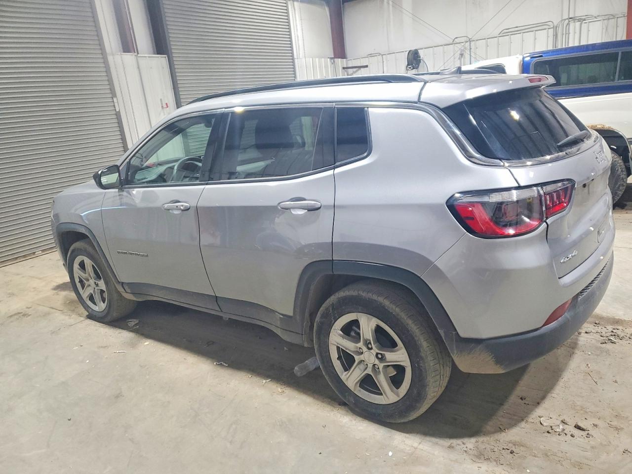 2024 JEEP COMPASS LATITUDE photo 2