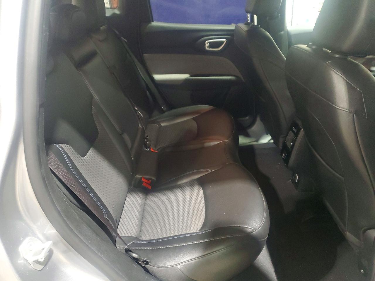 2024 JEEP COMPASS LATITUDE photo 11