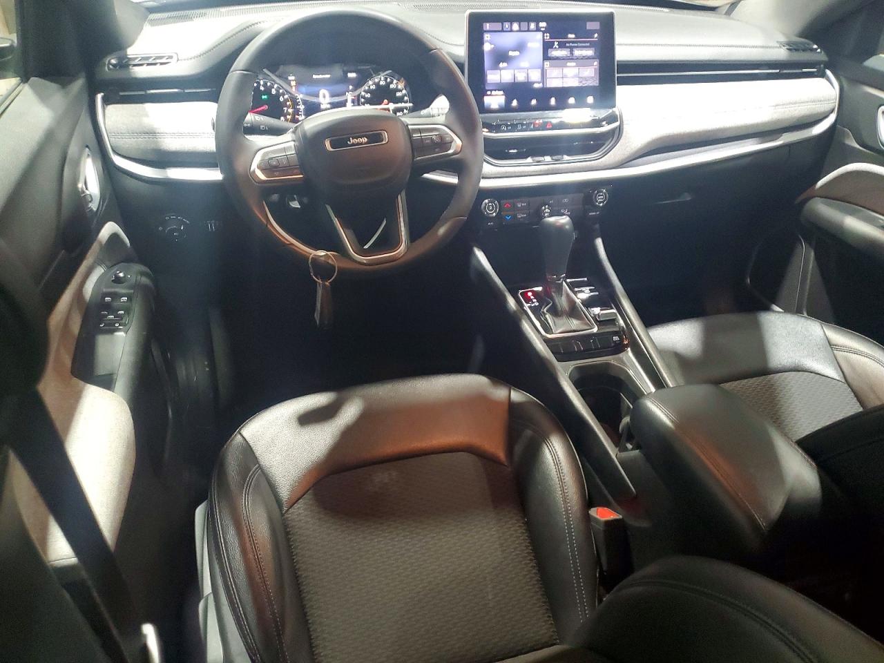 2024 JEEP COMPASS LATITUDE photo 8