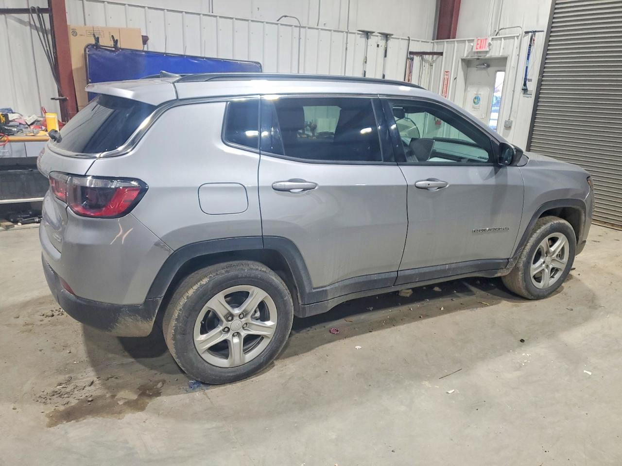 2024 JEEP COMPASS LATITUDE photo 3