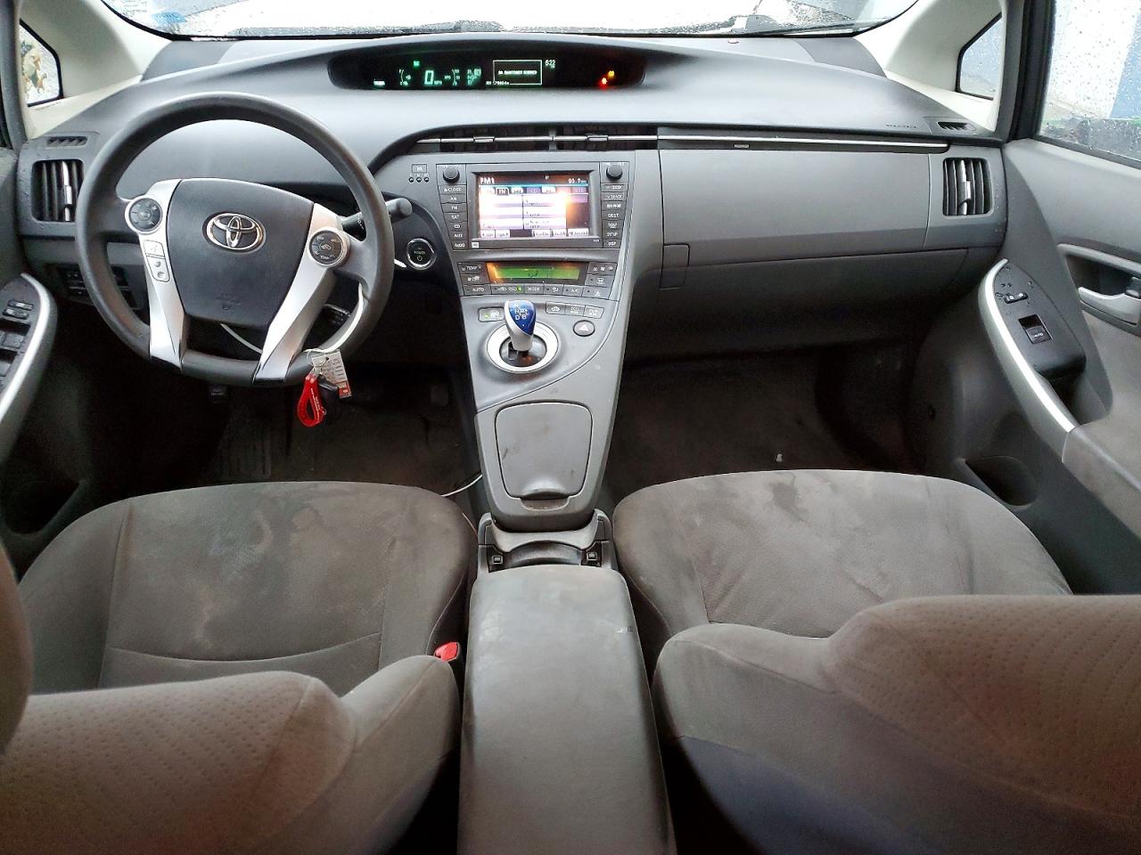 2010 TOYOTA PRIUS photo 8