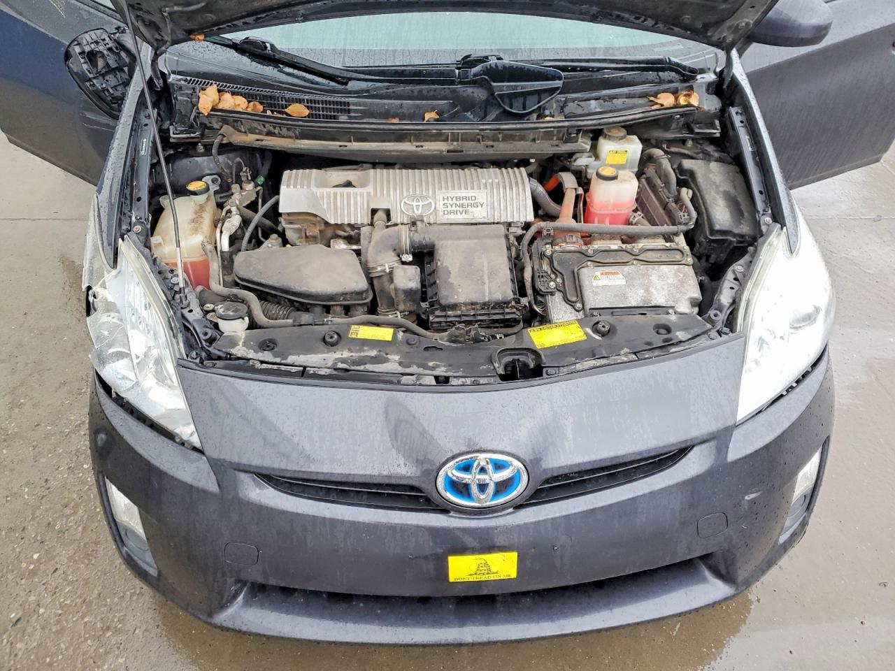 2010 TOYOTA PRIUS photo 11
