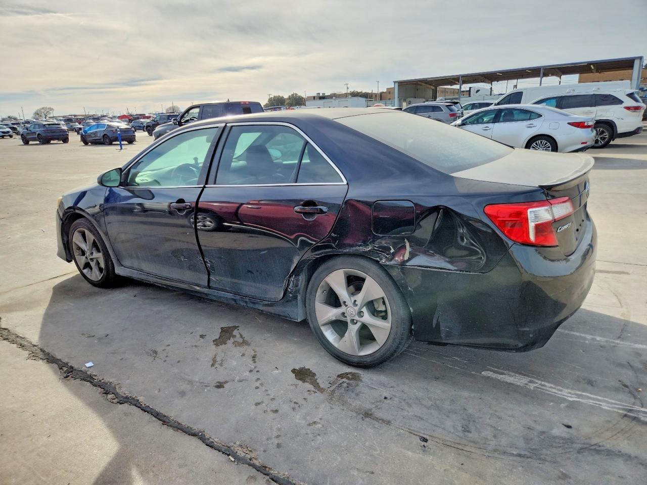 2014 TOYOTA CAMRY SE SPORT photo 2