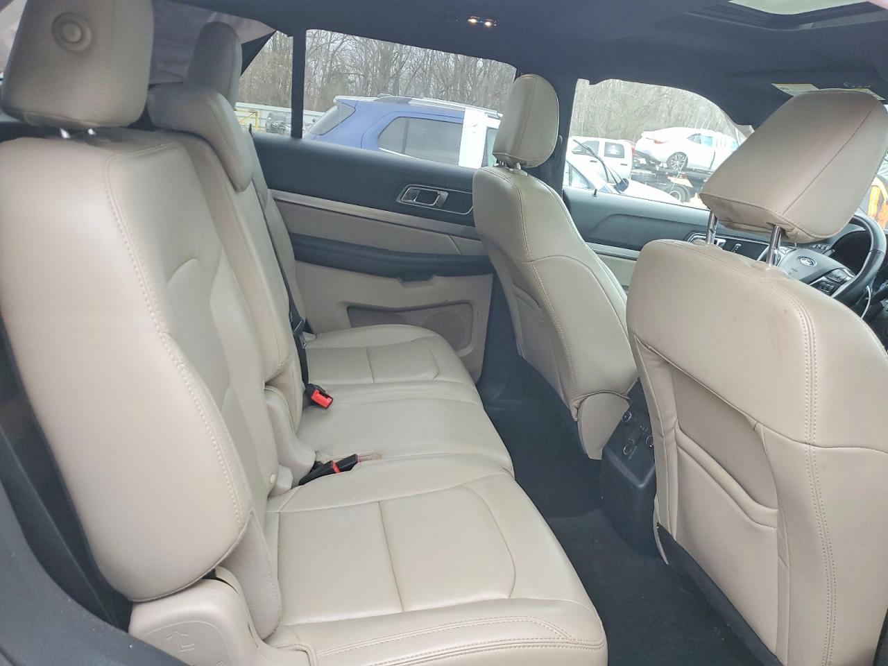 2019 FORD EXPLORER XLT photo 21