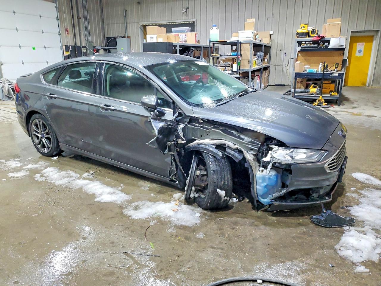 2017 FORD FUSION SE photo 4