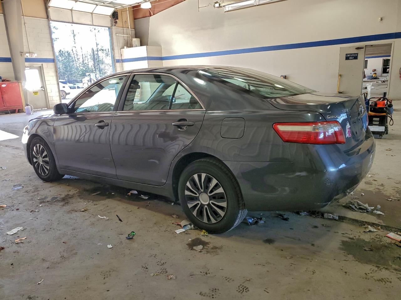 2009 TOYOTA CAMRY BASE photo 2