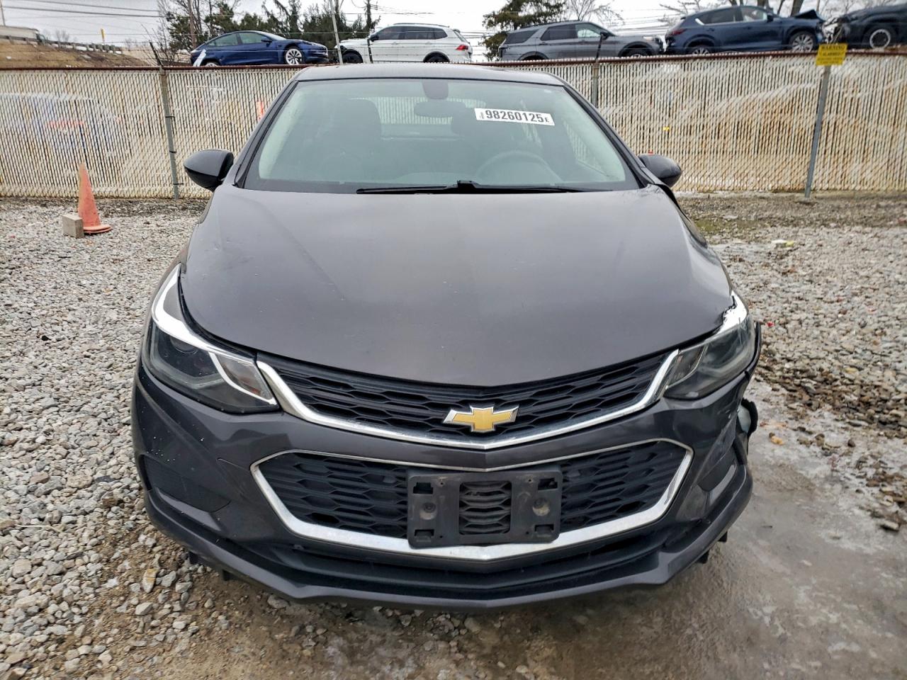 2017 CHEVROLET CRUZE photo 5