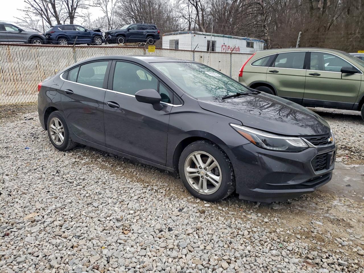 2017 CHEVROLET CRUZE photo 4