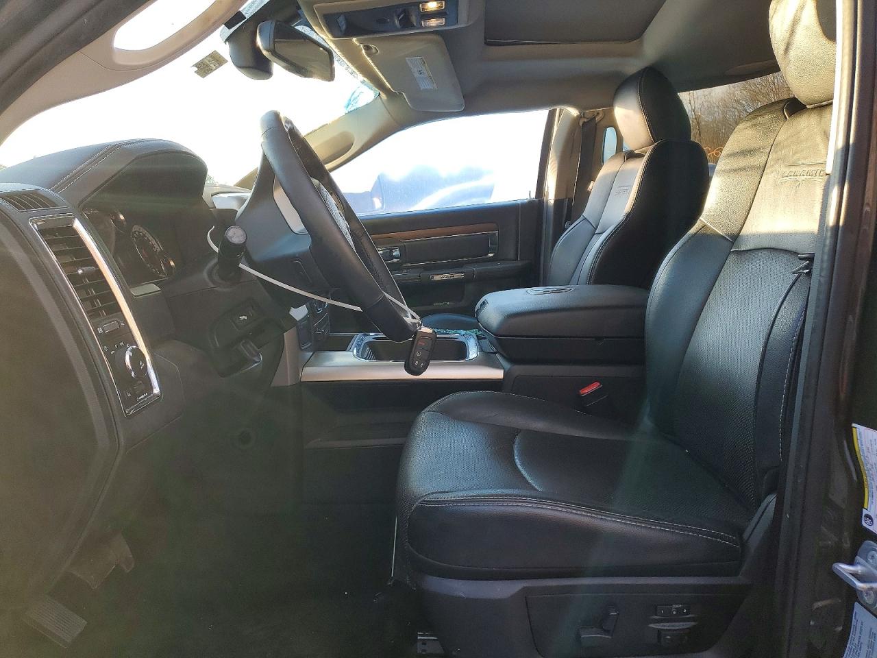 2016 RAM 2500 LARAMIE photo 7