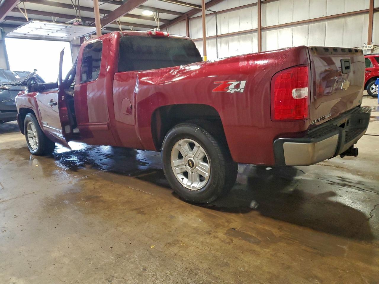 2009 CHEVROLET SILVERADO K1500 LT photo 2