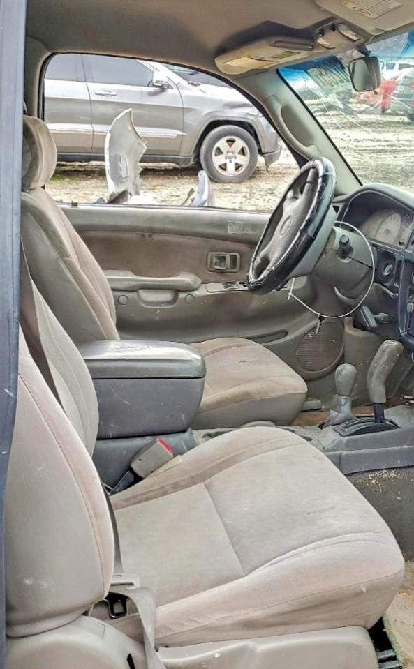 2002 TOYOTA TACOMA XTRACAB photo 10