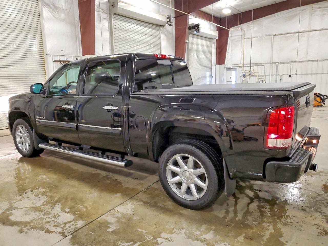 2011 GMC SIERRA K1500 DENALI photo 2