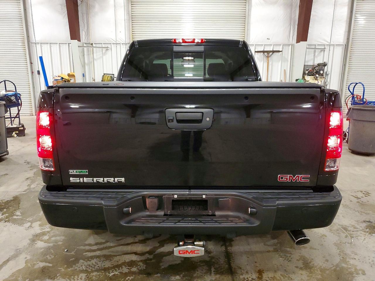 2011 GMC SIERRA K1500 DENALI photo 6