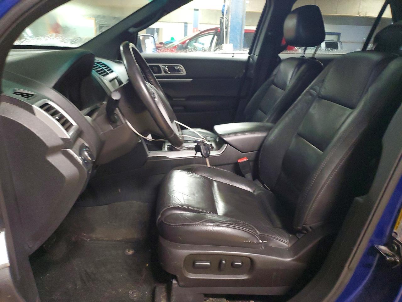 2015 FORD EXPLORER XLT photo 7