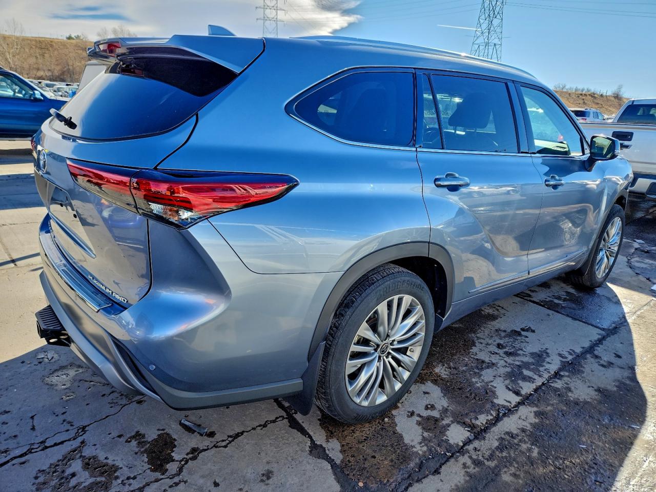 2022 TOYOTA HIGHLANDER PLATINUM photo 3
