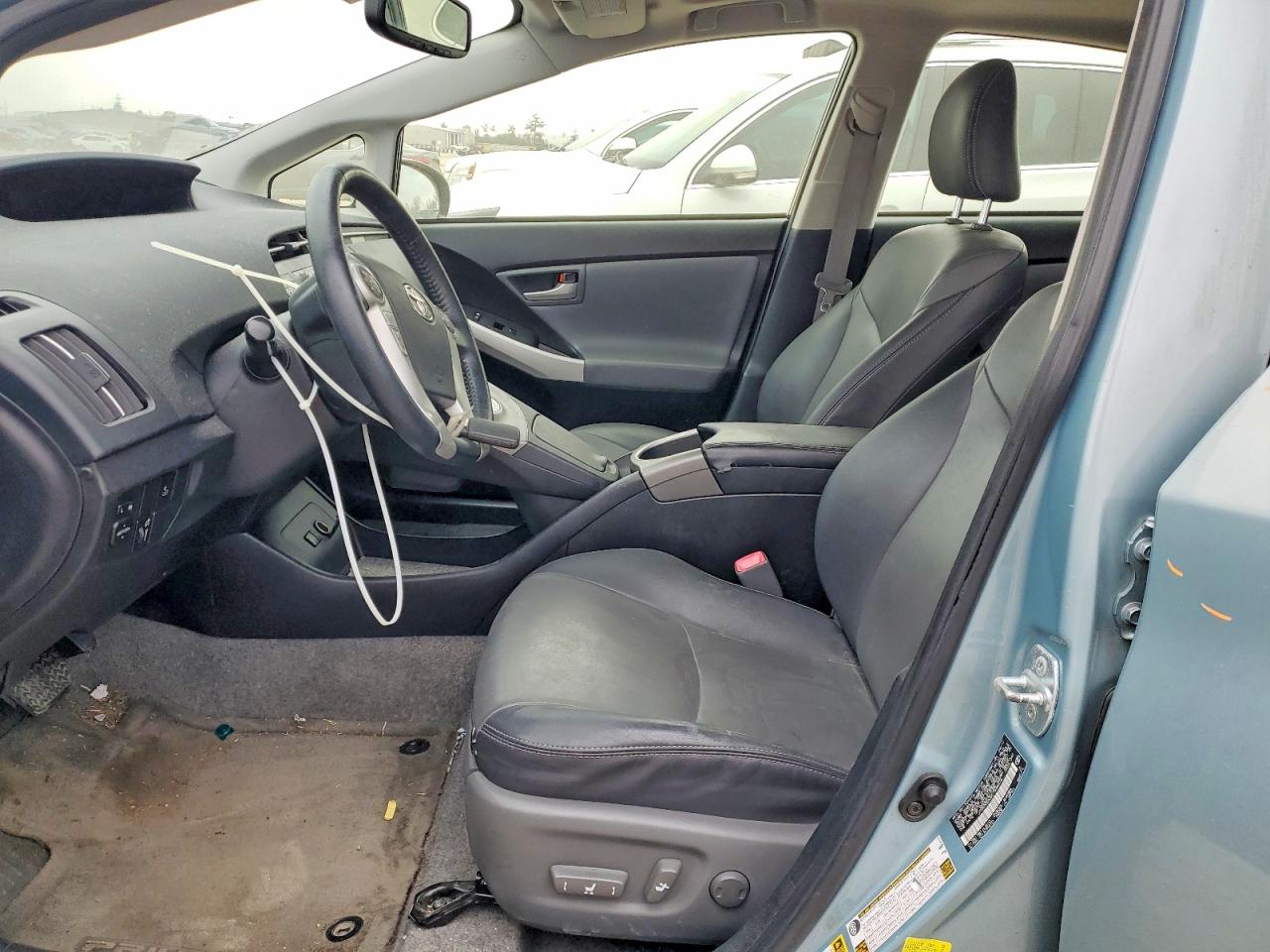 2012 TOYOTA PRIUS photo 7