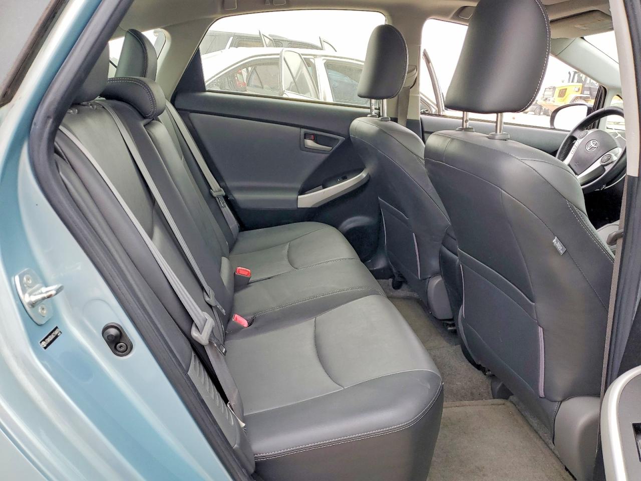 2012 TOYOTA PRIUS photo 10
