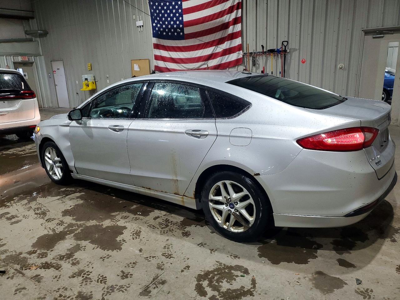 2013 FORD FUSION SE photo 2