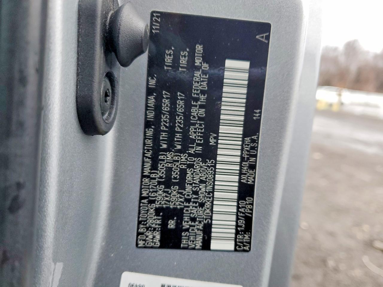 2022 TOYOTA SIENNA LE photo 13