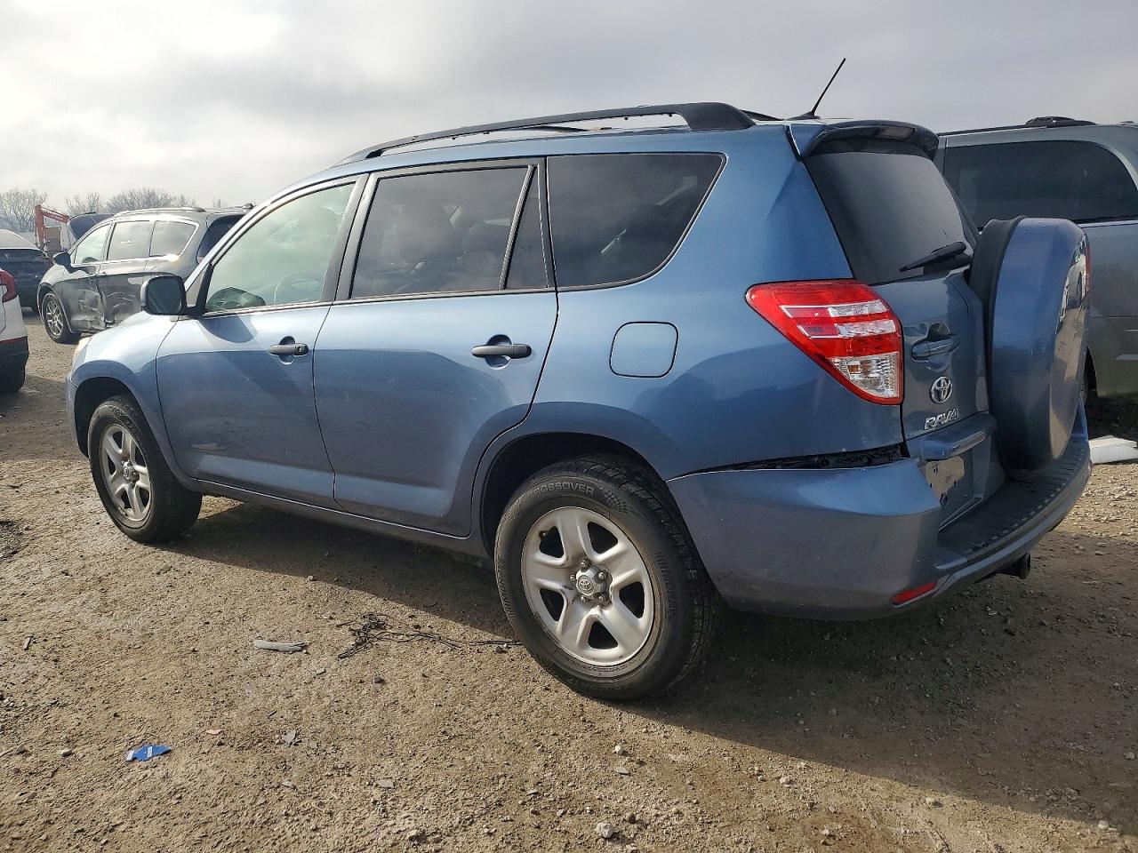 2012 TOYOTA RAV4 photo 2