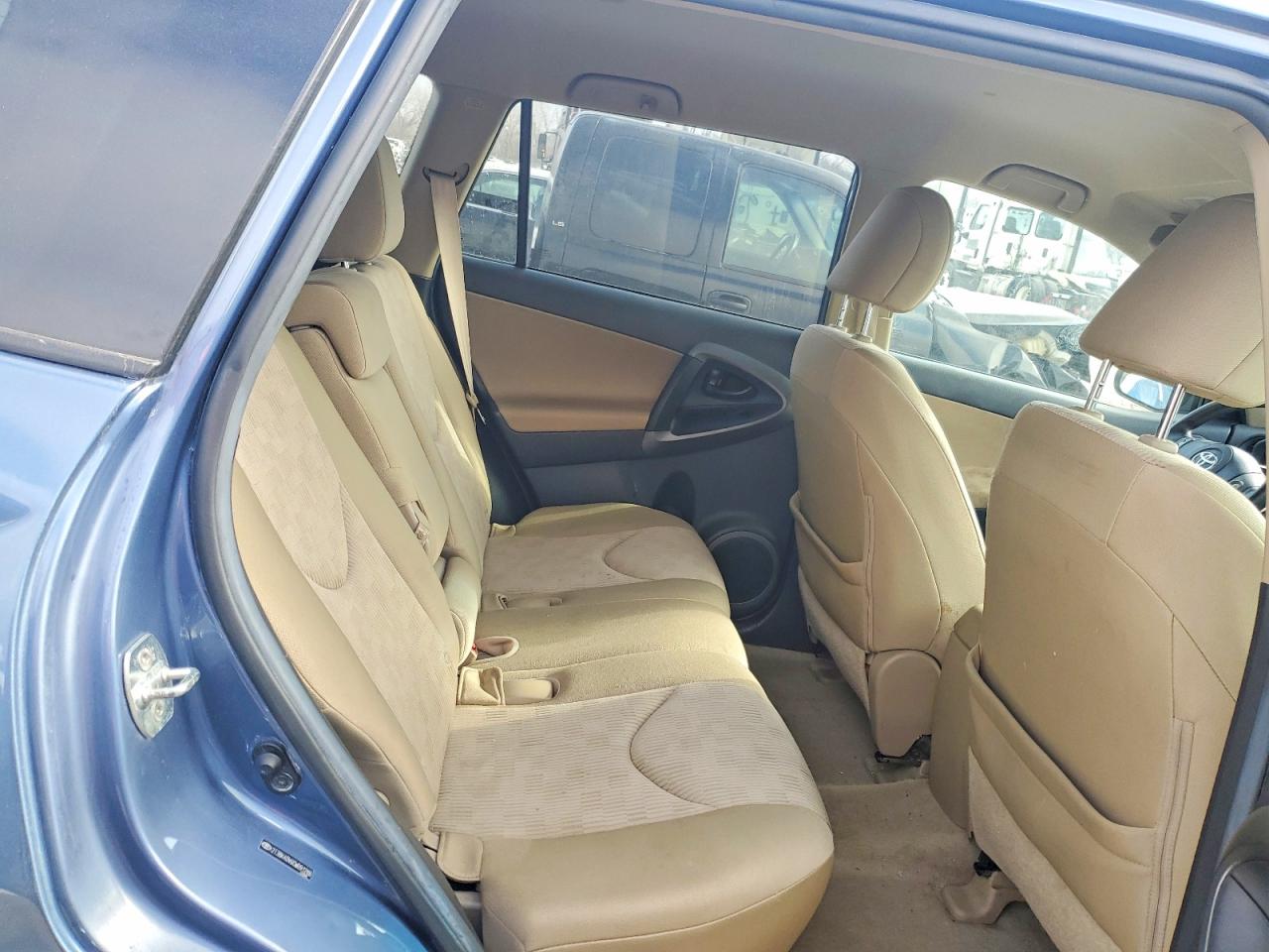 2012 TOYOTA RAV4 photo 11