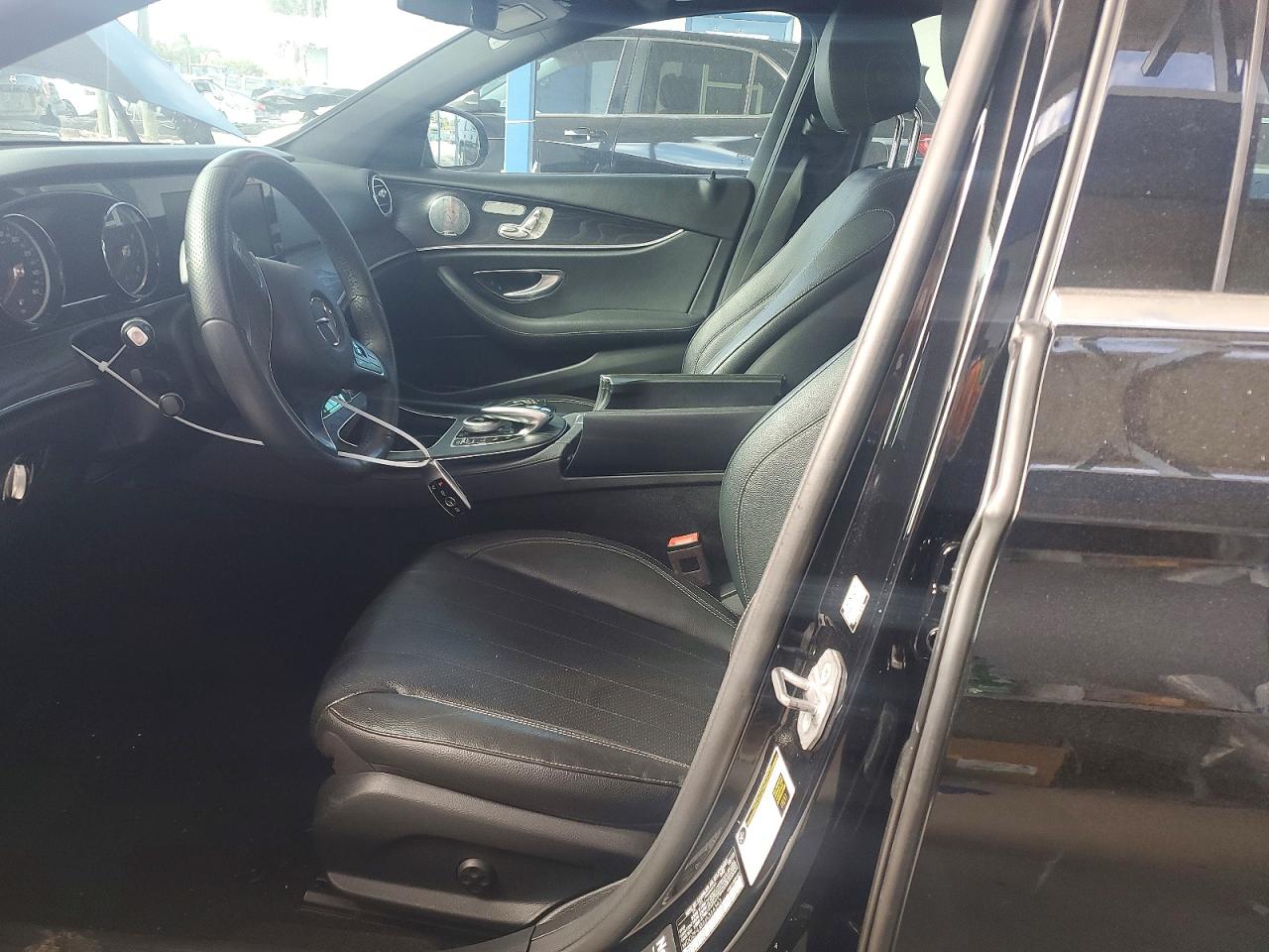 2018 MERCEDES-BENZ E 300 photo 7