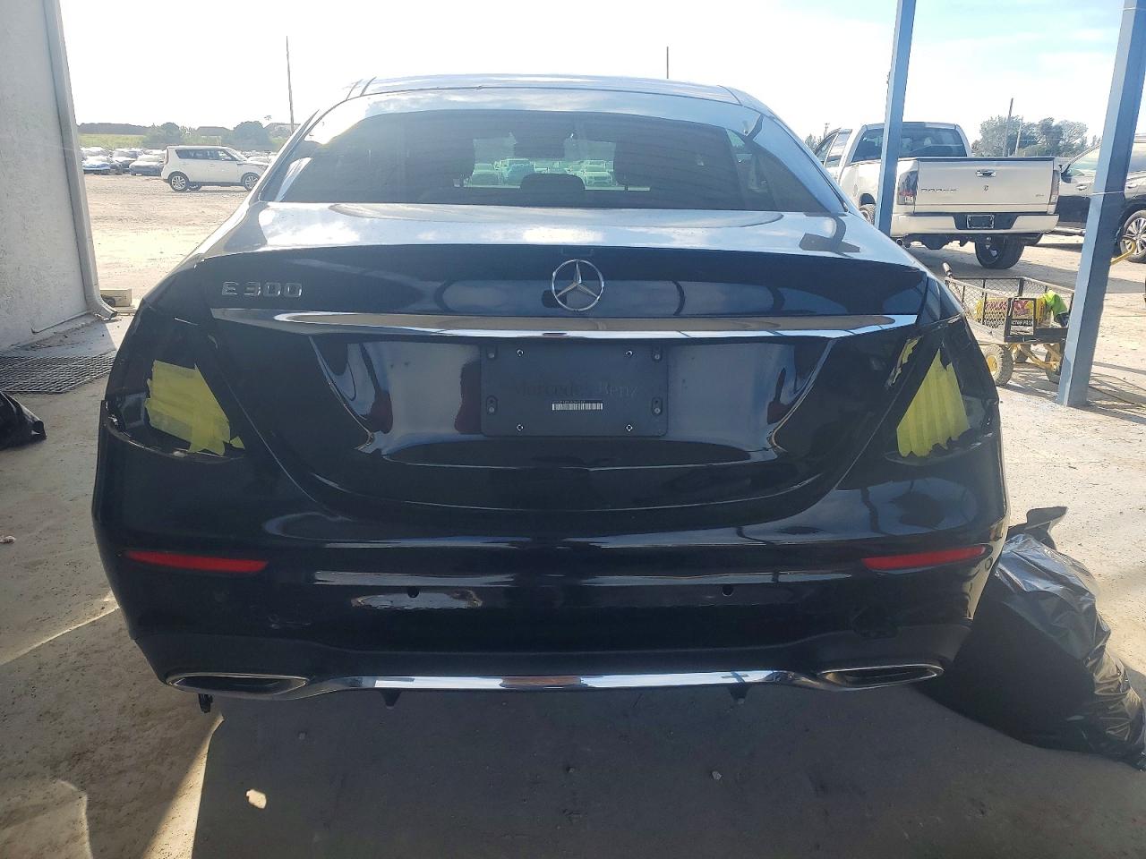 2018 MERCEDES-BENZ E 300 photo 6