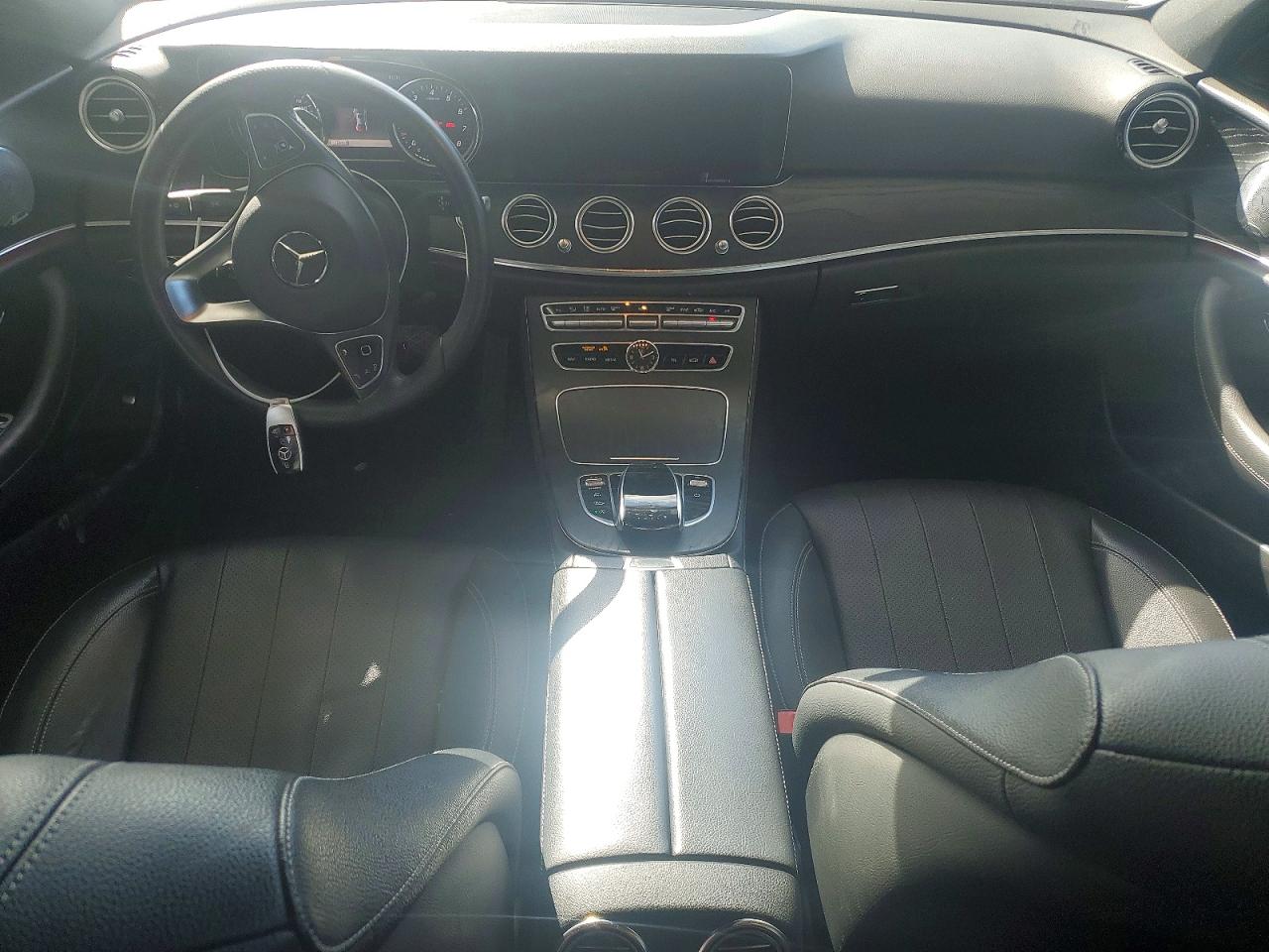 2018 MERCEDES-BENZ E 300 photo 8
